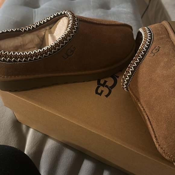UGG Tasman chestnut (NEW) - Picture 2 of 9